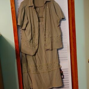 Collections Etc 2 pc dress, EUC